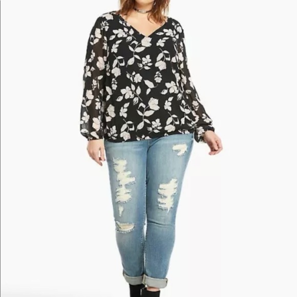 Torrid Floral Double layered Chiffon blouse - Picture 3 of 12